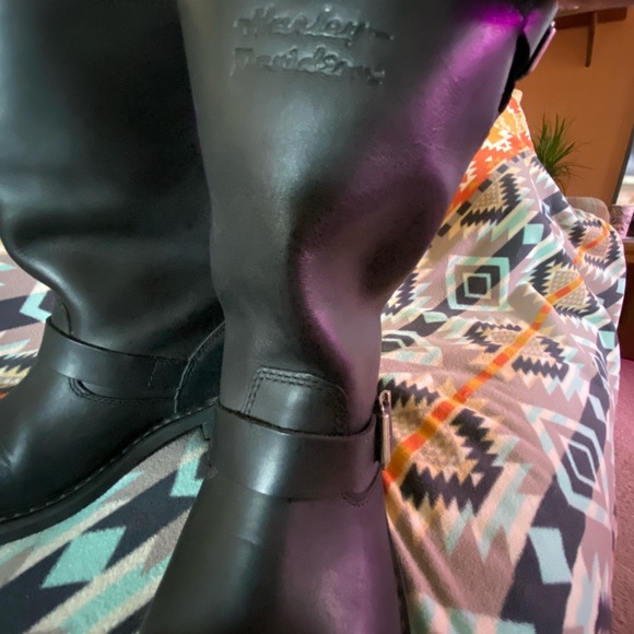 Heavy leather women’s Harley f-ing Davidson engineer riding boots! Great deal. - Picture 6 of 7